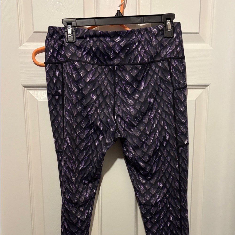 Constantly Varied Gear Purple Patterned Leggings - Picture 4 of 5